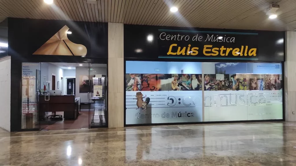 Estudio de música. Redes sociales oficiales.