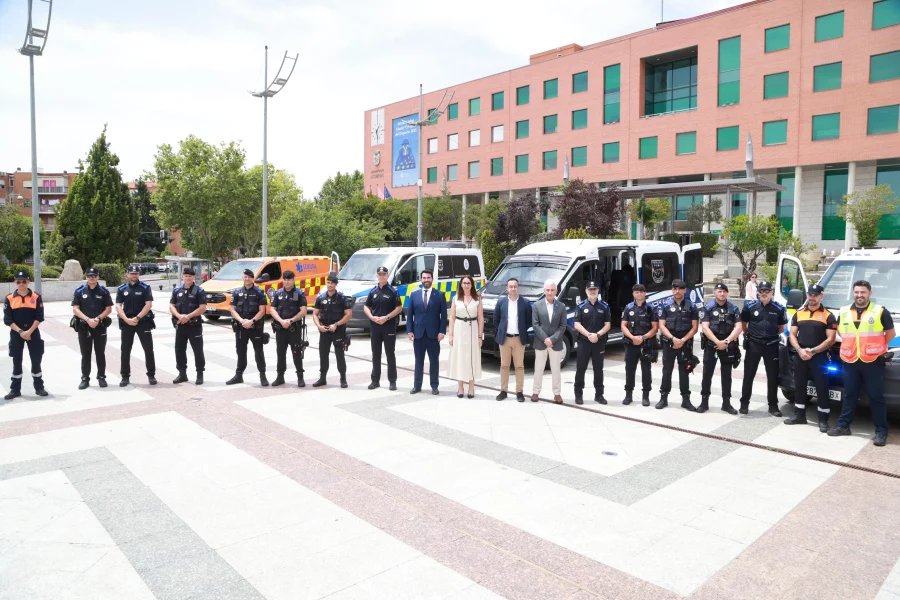 Primeros pasos del Ayuntamiento de Alcobendas para mejorar la seguridad 2 Presentacion nuevos vehiculos 1