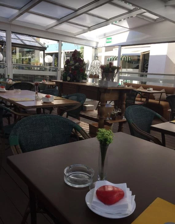 Adios a Embassy: La Plaza de La Moraleja se despide de un clásico gastronómico 1 Tripadvisor