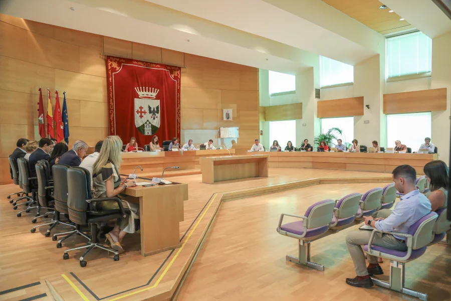 Los centros de mayores de Alcobendas pierden servicios: Usuarios reclaman la reapertura de salas terapéuticas 2 Pleno alcobendas