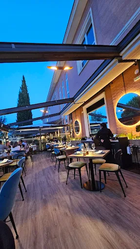 El nuevo restaurante italiano que conquista a los 'foodies' de La Moraleja 2 Peppe Fusco terraza