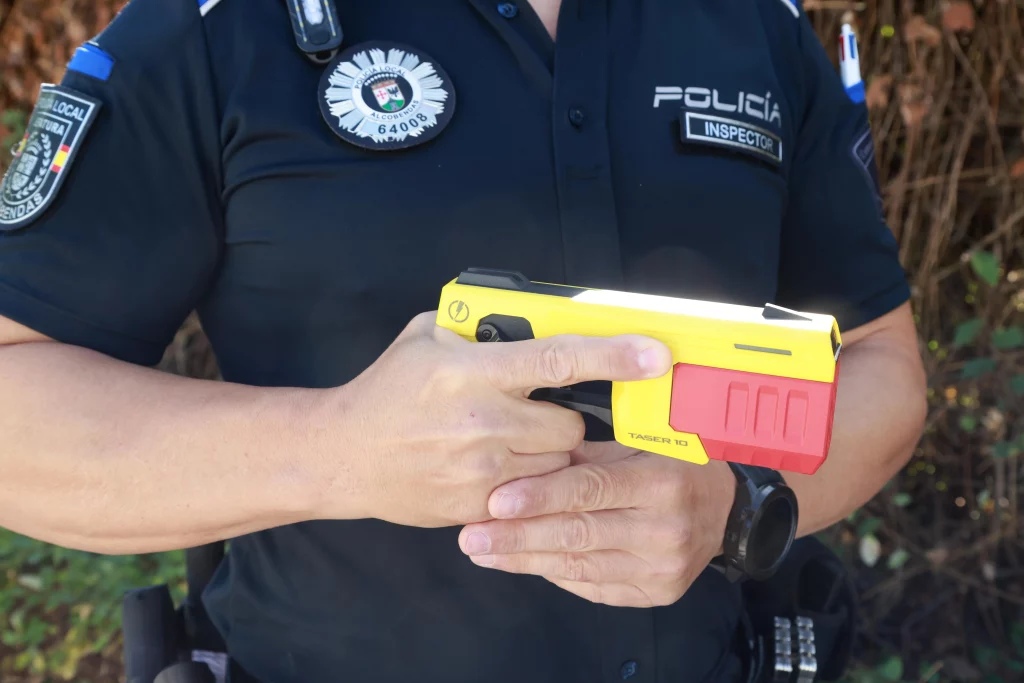 Los nuevos Taser de la Policía. Fuente: Ayuntamiento