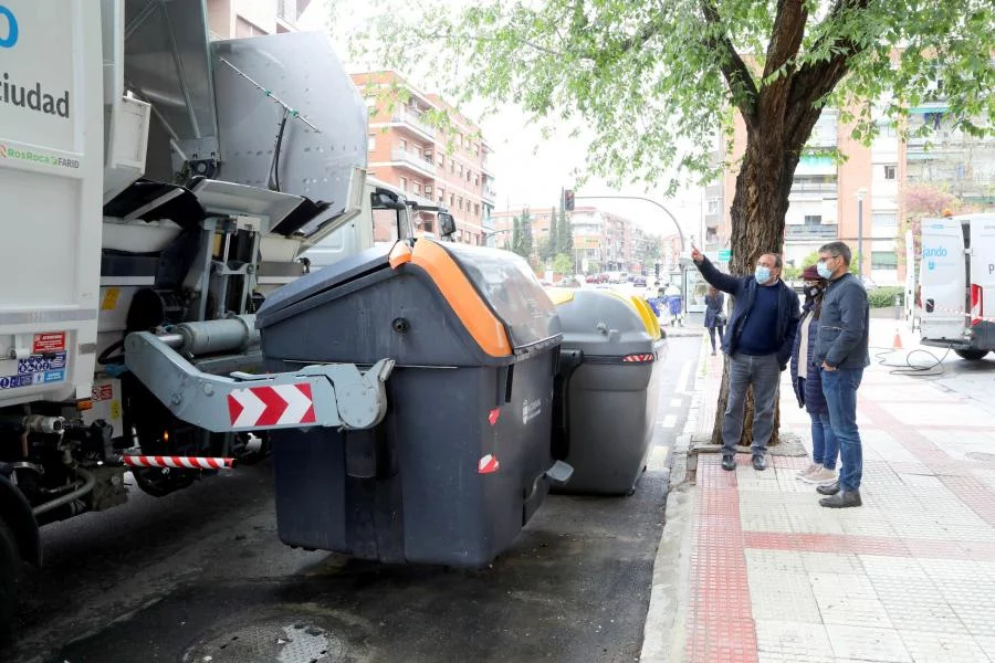 Las cuatro cuestiones que preocupan a los vecinos del Distrito de Urbanizaciones 2 limpieza.contenedores