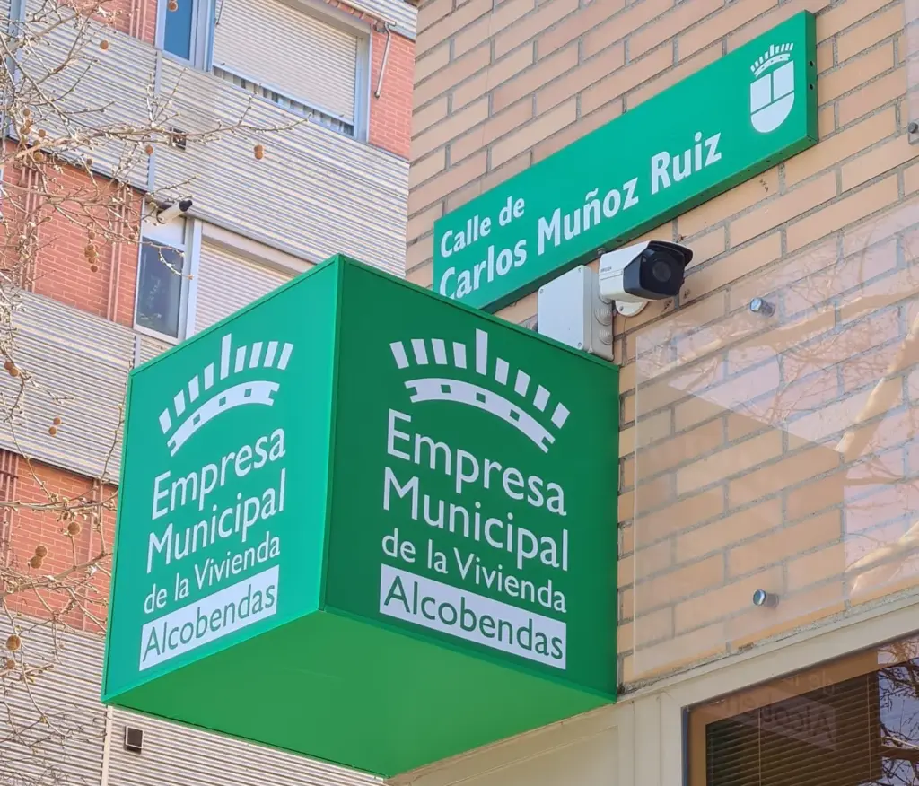 Alcobendas saca al mercado dos locales comerciales en Velarde por 1.200 euros 1 Alcobendas