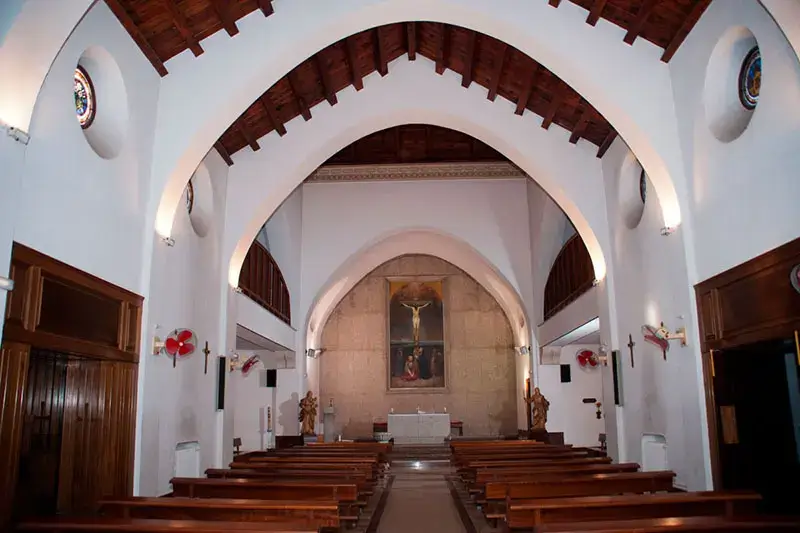 Una nueva organización vecinal busca rescatar la iglesia de 'Las Esclavas' en La Moraleja 1 Capilla Las Esclavas. Parroquia de La Moraleja