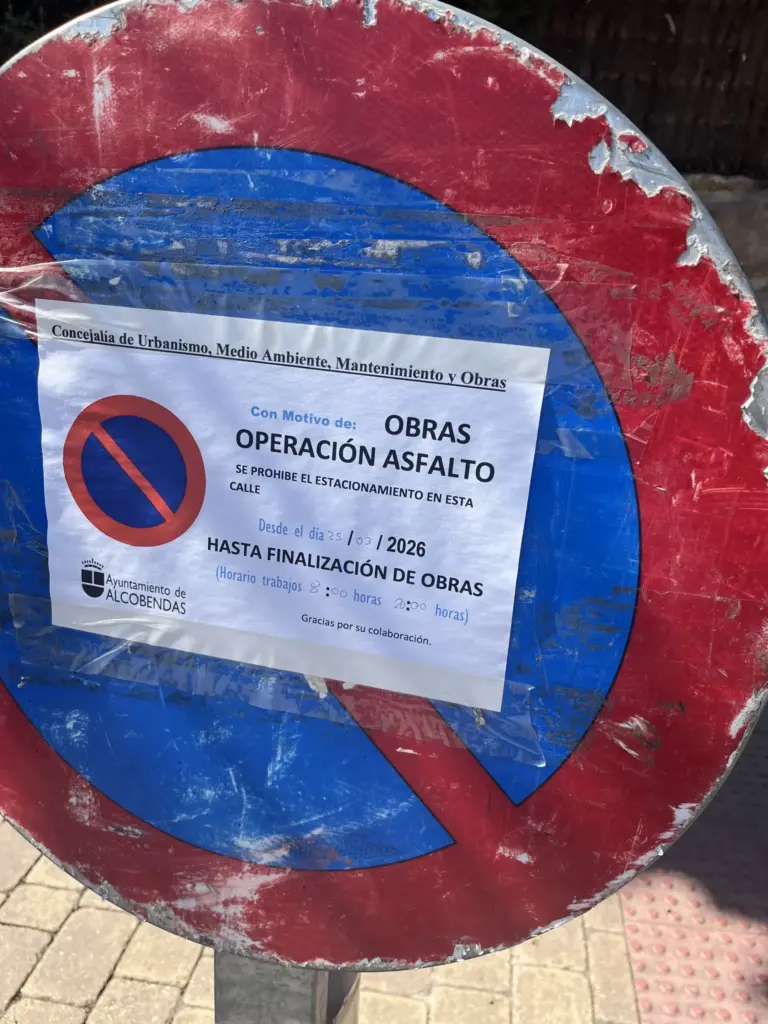 Las molestias provocadas por el asfaltado en la calle Camino Ancho se mantendrán hasta Semana Santa 3 IMG 1501 scaled e1774450031294