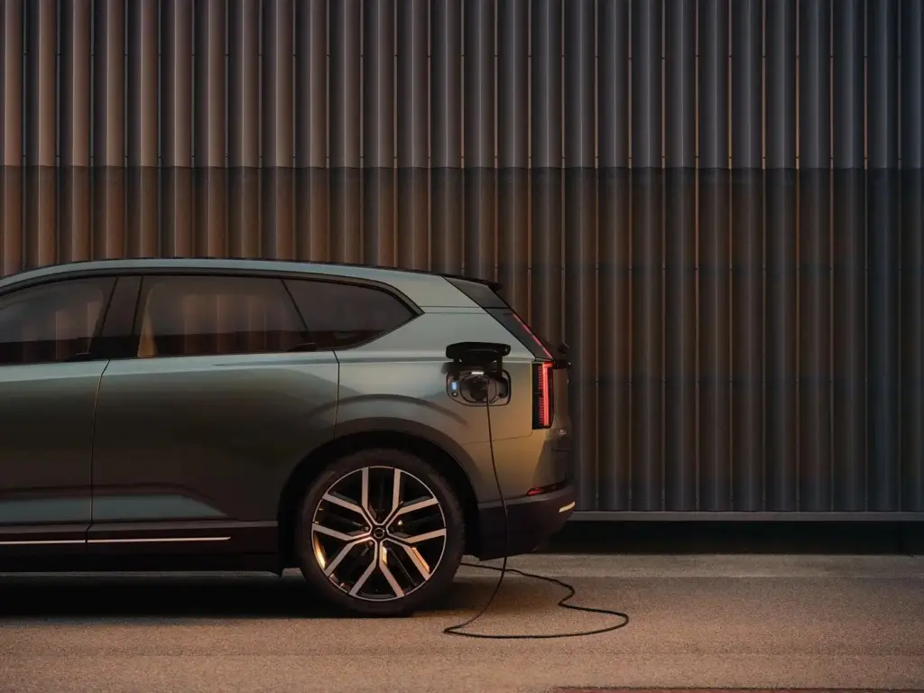 Volvo EX60. SUV eléctrico. Autonomia