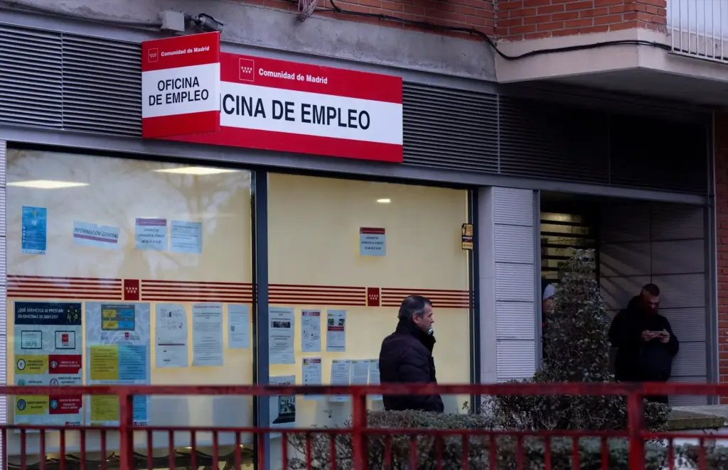 Alcobendas cambia la tendencia y mejora el dato del paro en marzo 1 Oficina empleo en Madrid. Fuente: Agencias