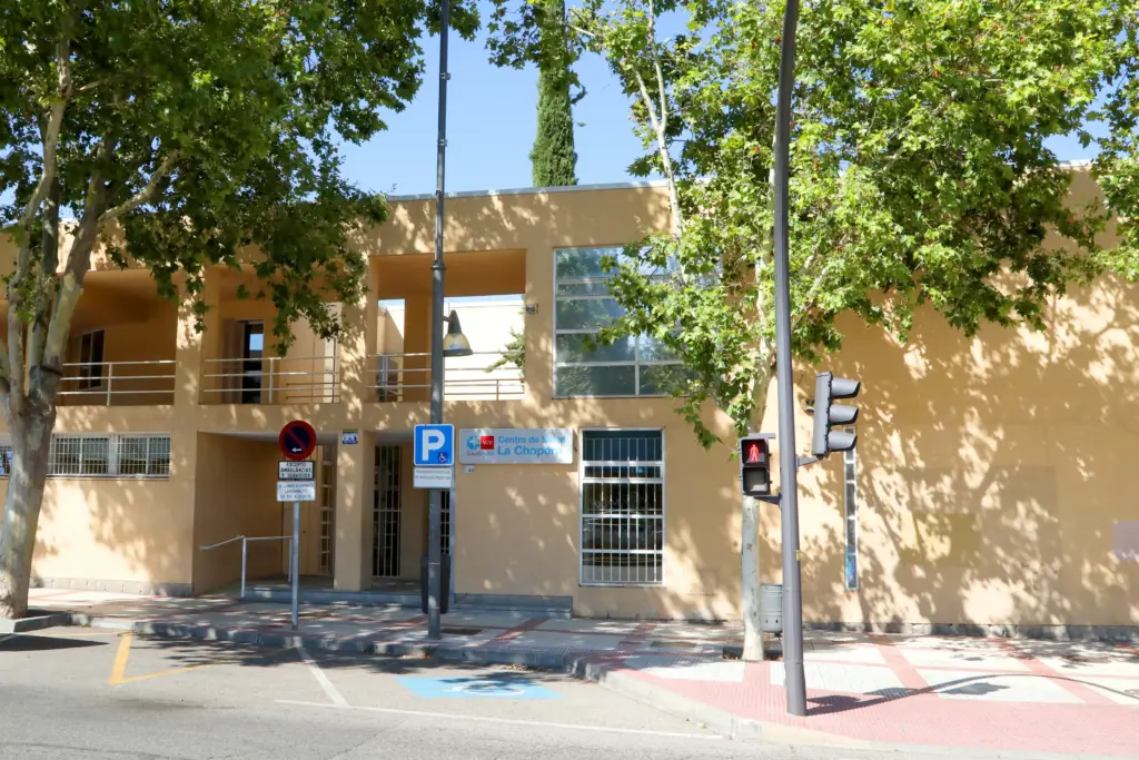 Vecinos de Alcobendas y San Sebastián de los Reyes se movilizan ante el deterioro de la salud mental pública 1 CentroSaludChopera001 1 alcobendas