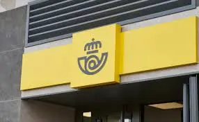 "Nos llegan 30 cartas de golpe": el problema con Correos que desespera a los vecinos de La Moraleja 2 correos