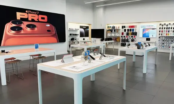 Moraleja Green impulsa su renovación con la apertura de Rossellimac y la reciente llegada de Parfois 1 Productos de Apple en la tienda Rosselimac