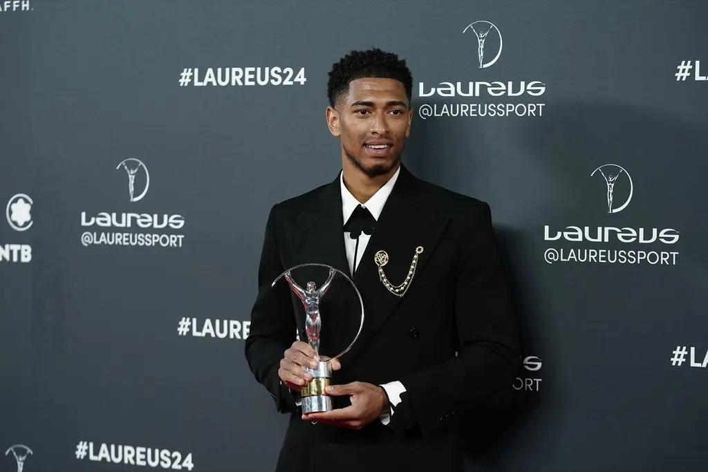El futbolista Jude Bellingham con el premio Laureus a 'Deportista Revelación del Año'