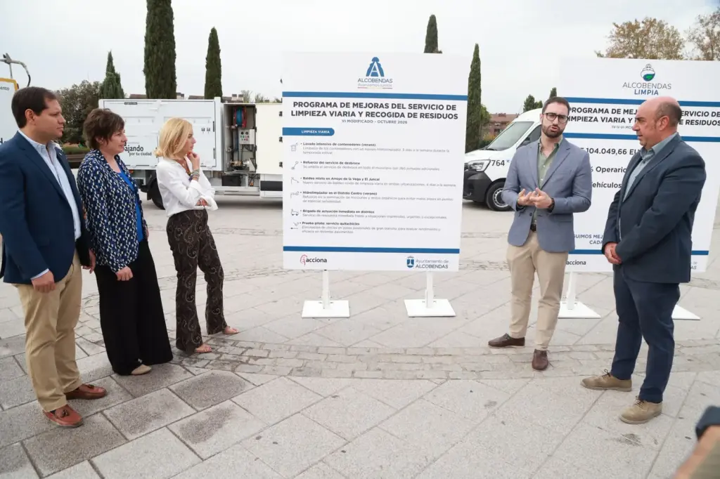 Alcobendas refuerza la limpieza viaria con una inversión adicional de 1,1 millones de euros 2 F.paneles.jpg