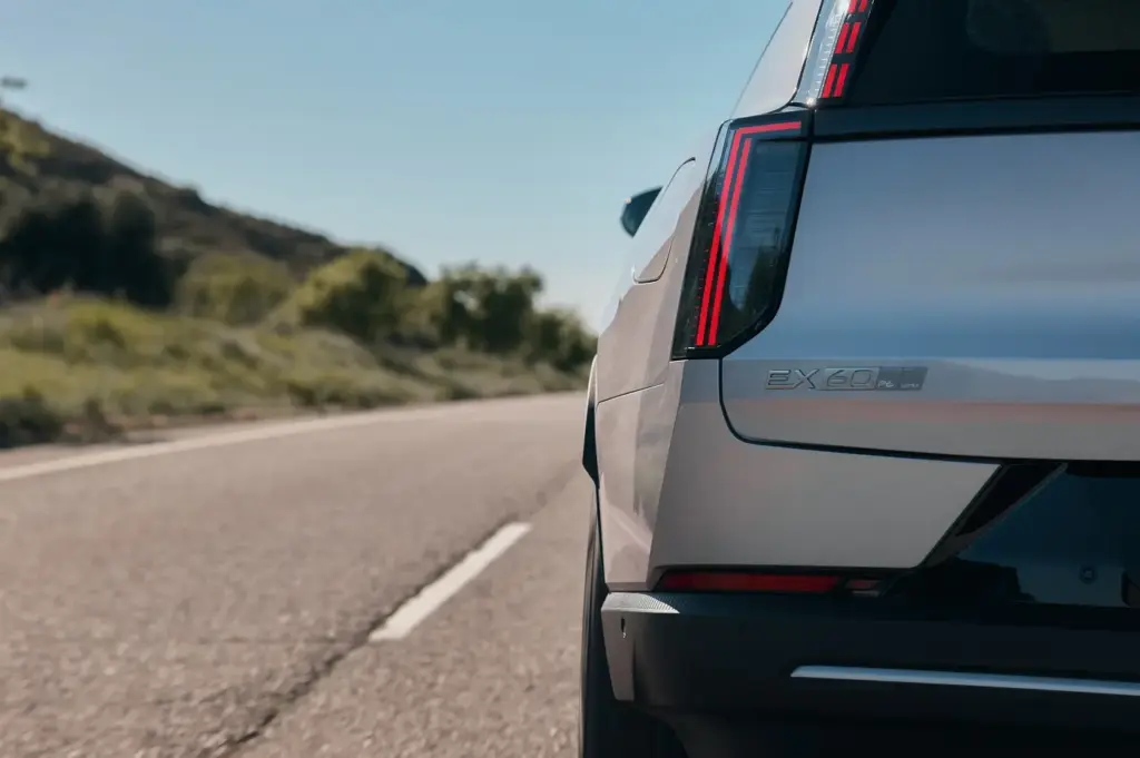 Volvo EX60: el SUV eléctrico que promete cambiarlo todo (y hasta 810 km de un tirón) 4 Parte trasera Volvo EX60