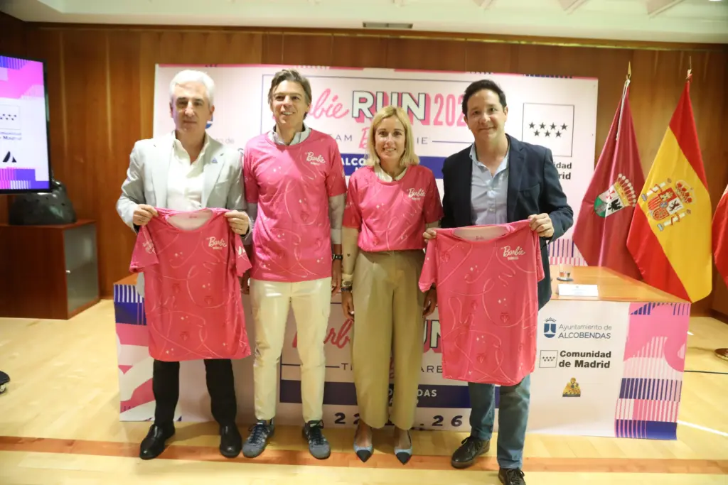 Alcobendas se tiñe de rosa con la Barbie Run: la fiesta deportiva no apta para todos los bolsillos 1 Presentacion Barbie Run 1