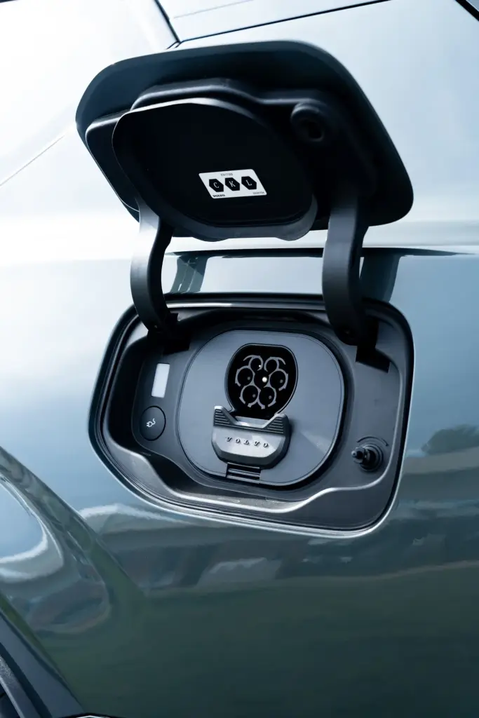 Volvo EX60: el SUV eléctrico que promete cambiarlo todo (y hasta 810 km de un tirón) 1 Volvo EX60 SUV eléctrico