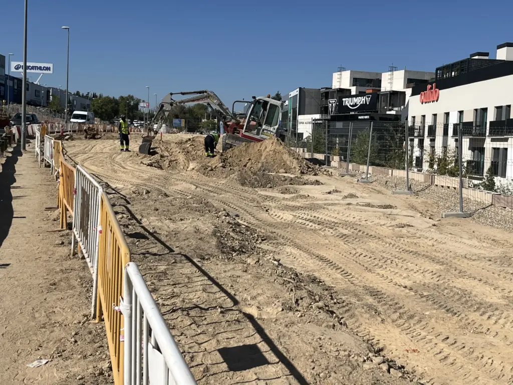 Así avanzan las obras del Bulevar Madrid Norte: tuberías, fosos y un cruce de competencias entre empresas 1 bulevar madrid norte 5